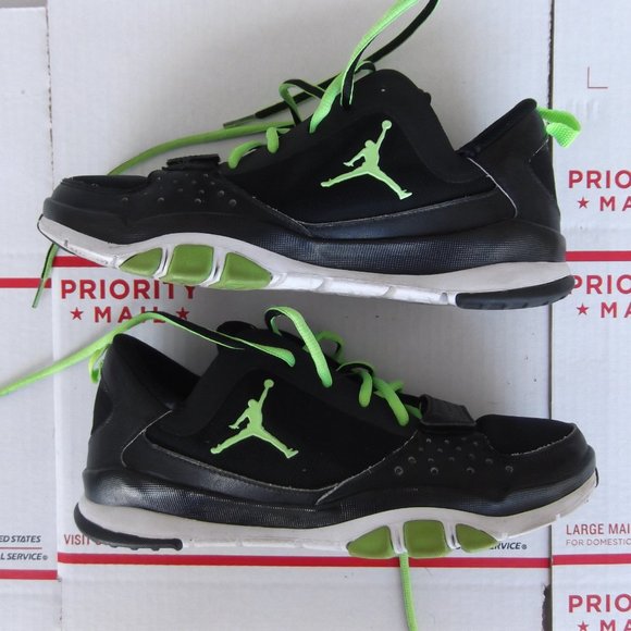 nike jordans mens size 8.5  580608-031 trunner dominate - Picture 1 of 15